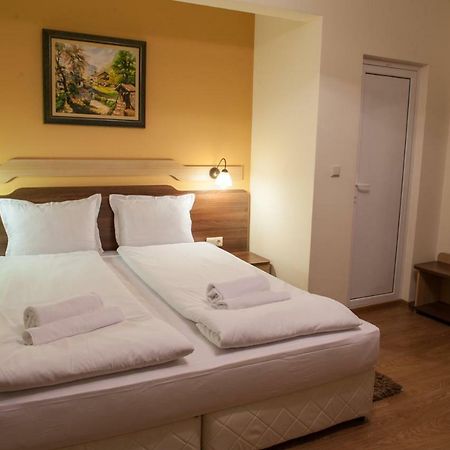 Family Hotel Balkanci Uzana Dış mekan fotoğraf