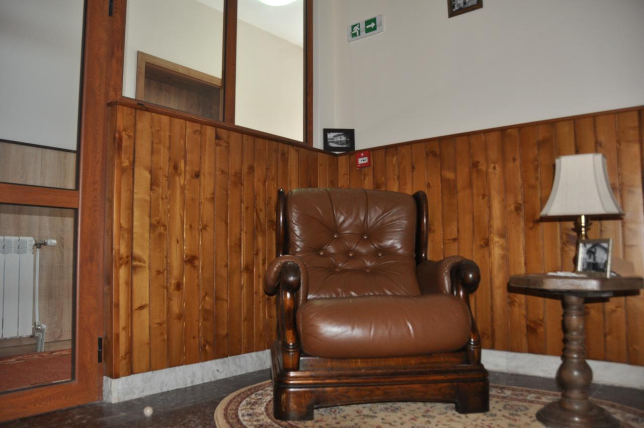 Family Hotel Balkanci Uzana Dış mekan fotoğraf